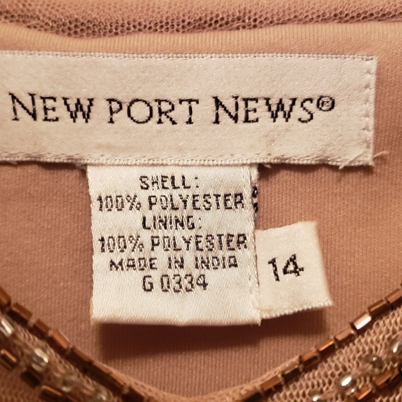 Dress - Picture 7 of 9